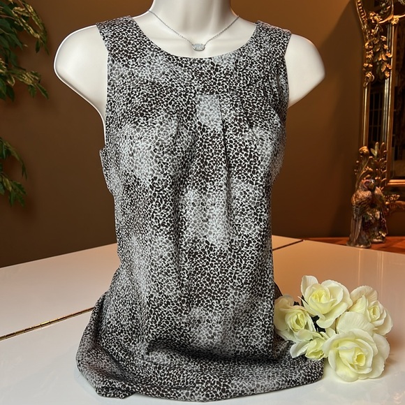 🤎BANANA REPUBLIC BROWN & GRAY SNAKESKIN PRINT TOP SIZE 6 - Picture 3 of 15